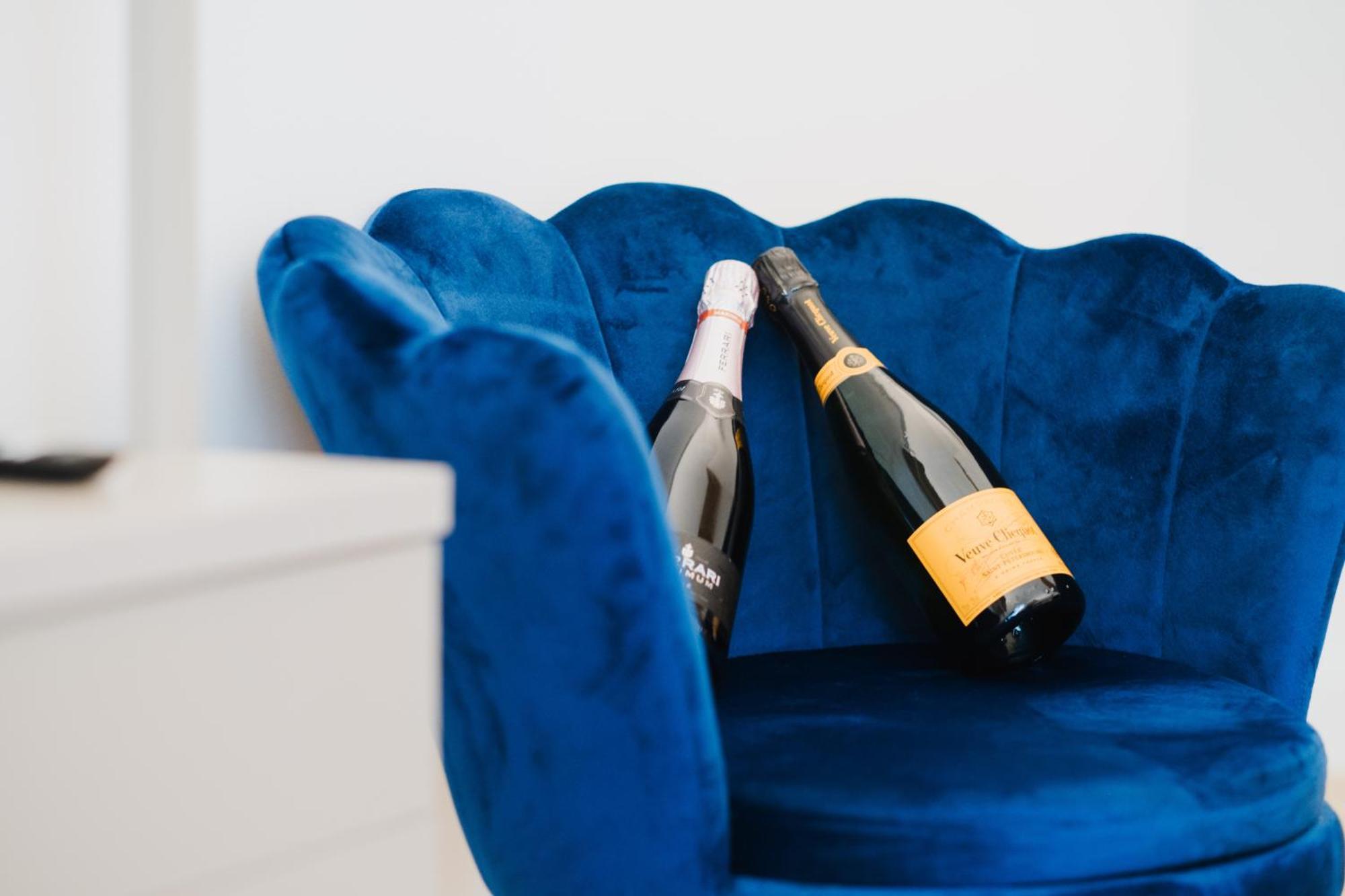 Butera 505-Luxury Suites Багерия Стая снимка